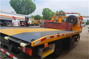 湖南路附近拖车电话号码服务